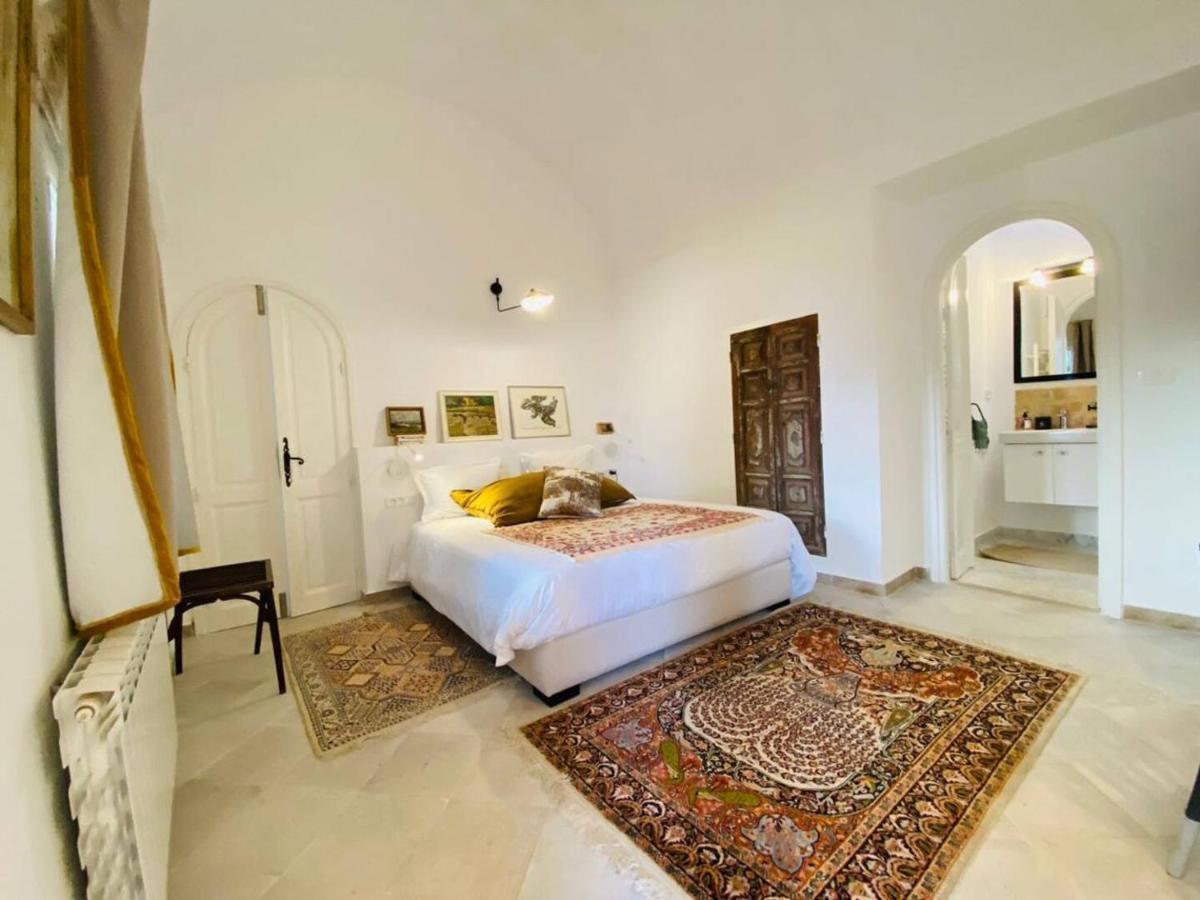 Bed and Breakfast Lella Zohra, Studio Avec Piscine A Сиди-Бу-Саид Экстерьер фото
